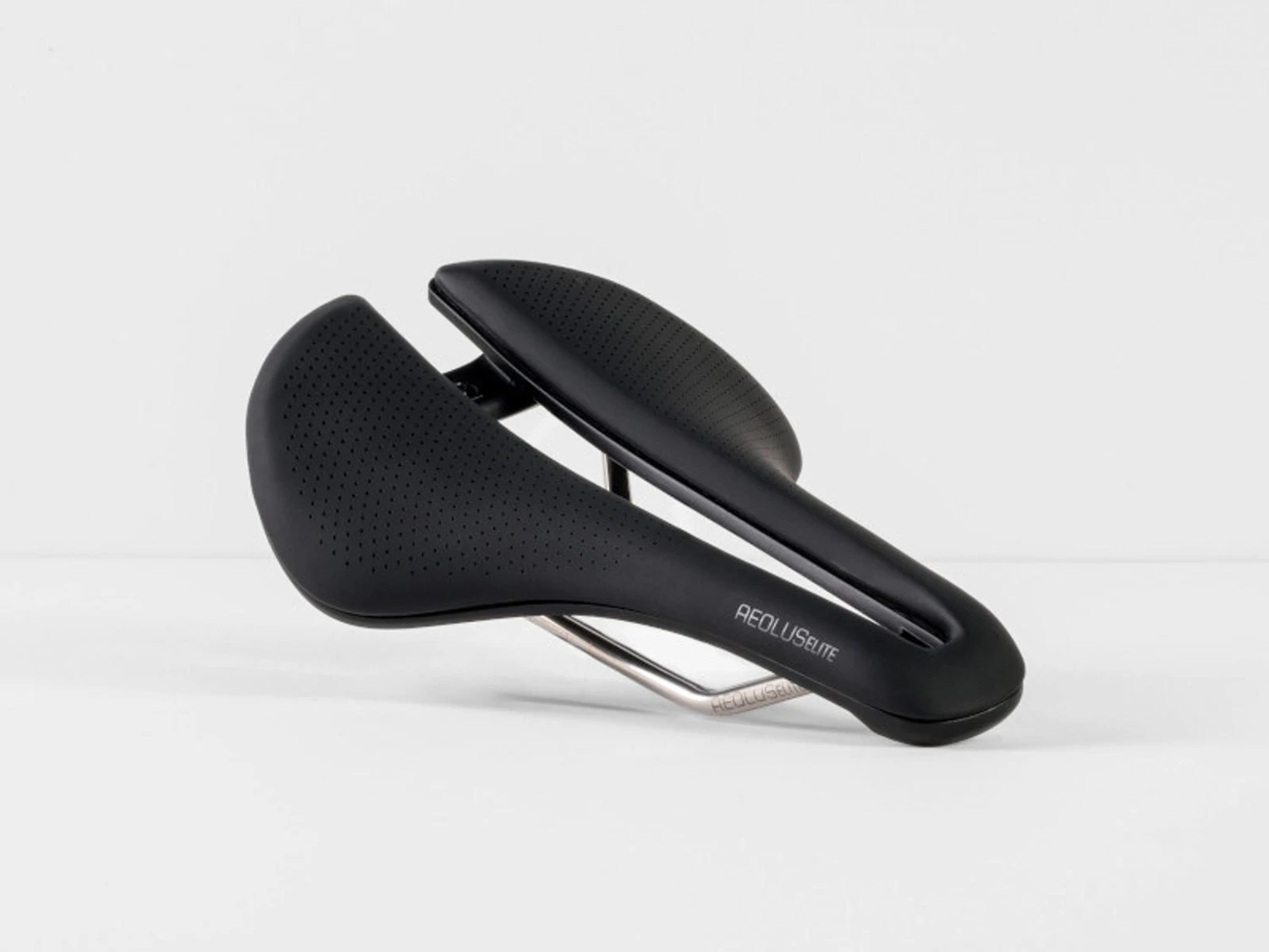 Bontrager Aeolus Elite - Saddle Road - Svart 1 Bontrager Aeolus Elite - Saddle Road - Svart